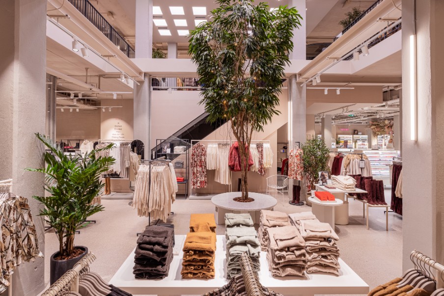 H&M aposta no aluguel de roupas em busca da sustentabilidade - Guia  JeansWear