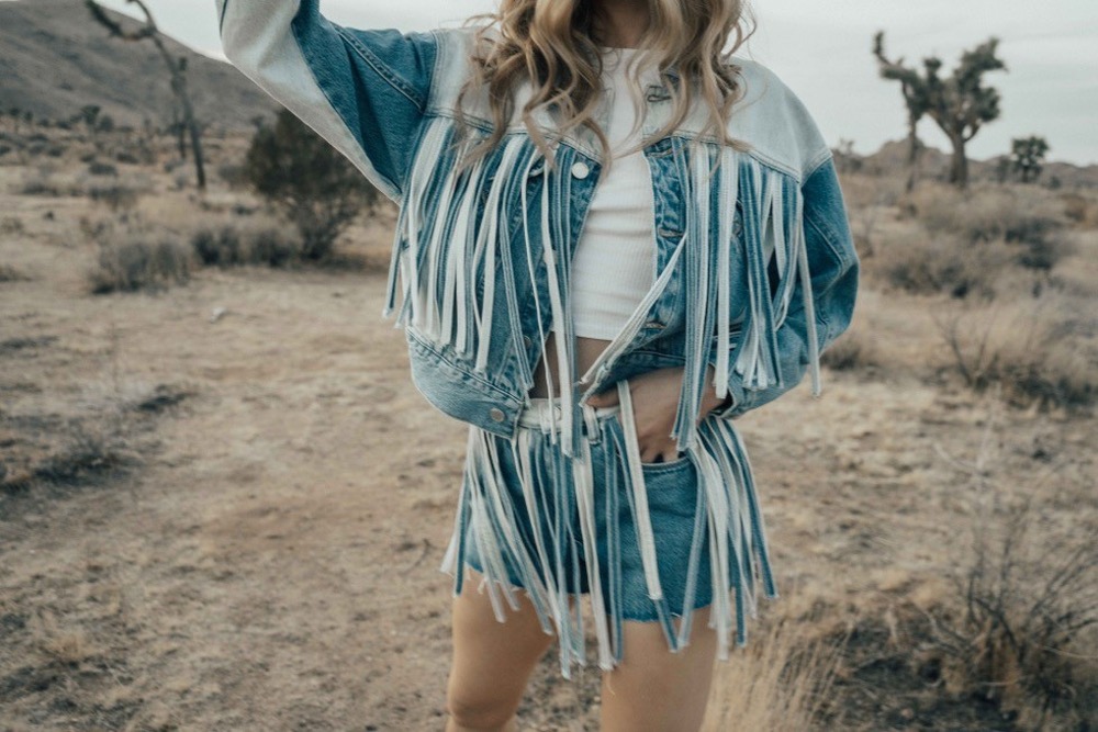 Mood country moderno no Verão 2021 da Blank NYC